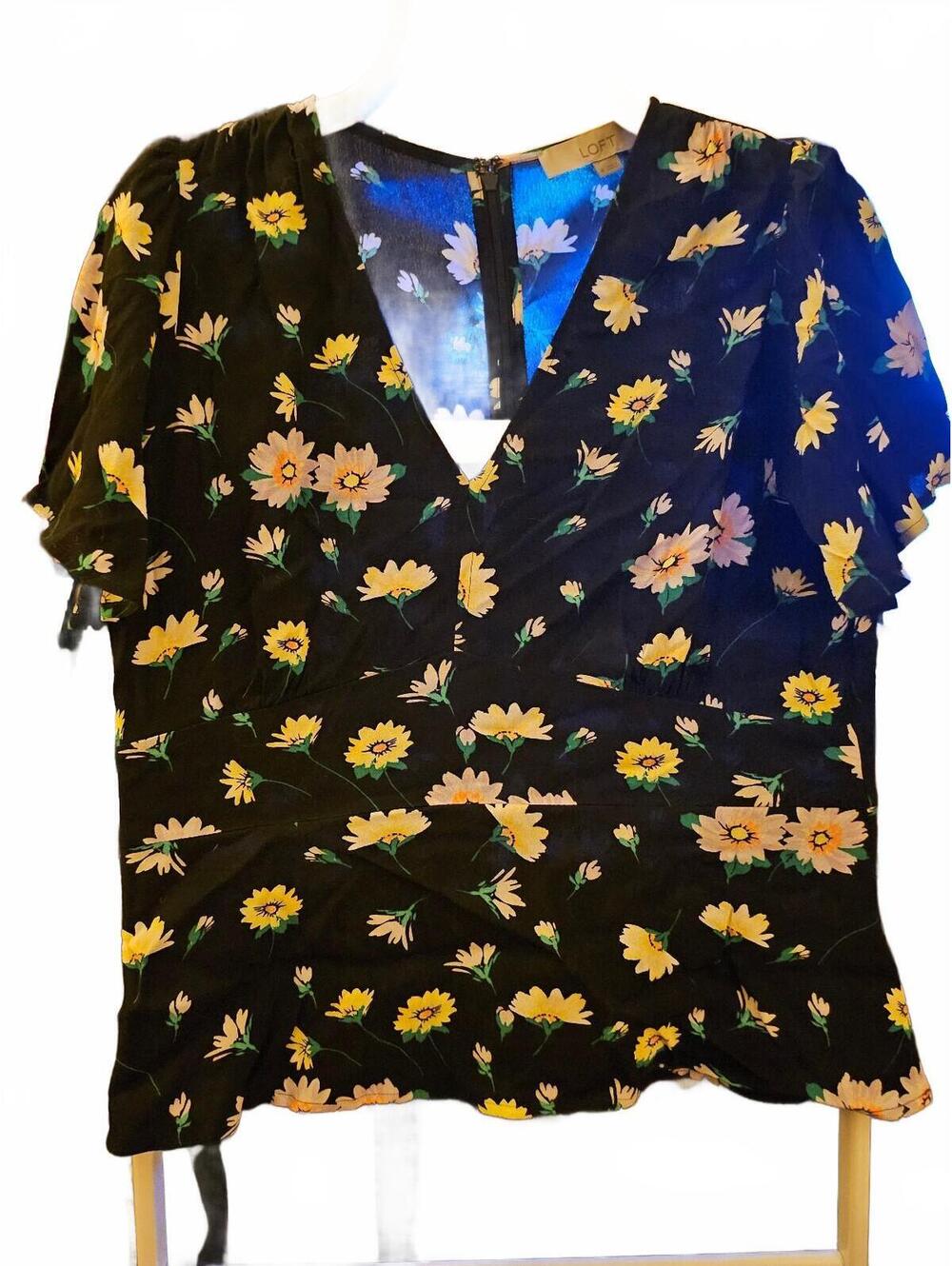 LOFT Black Peplum Style Floral Short Sleeve Blouse with Back Zipper - Size 4 EUC